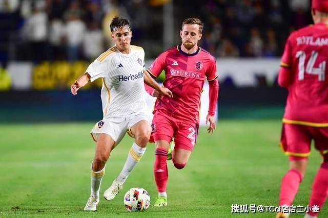 阿圭罗：曼城依然会坚持到最后&争取所有冠军